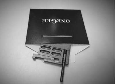 Onegee Box Slim Box Anthracite Slot Edition (Outlet) - oneGee